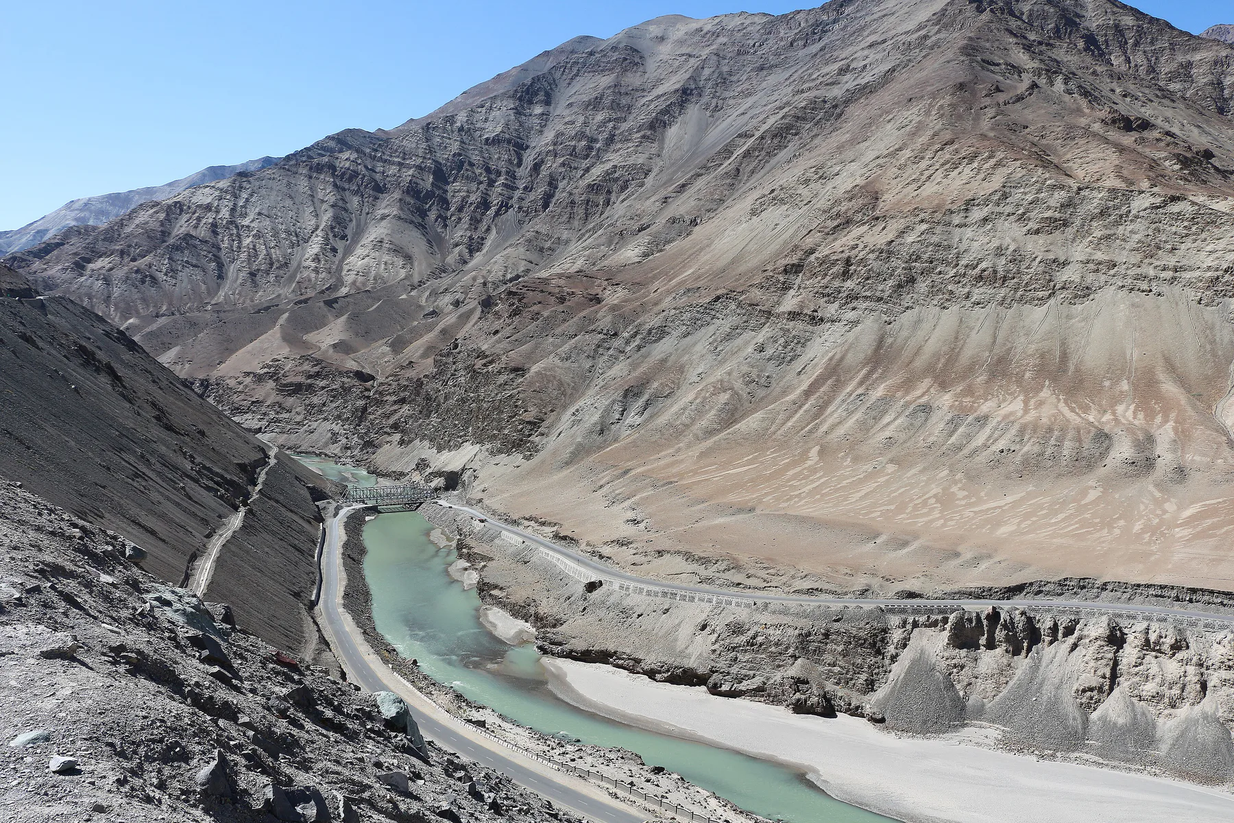 Indus River in Ladakh 01