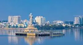 Hyderabad Travel Guide : Historic Landmarks, Food and Weekend Experience