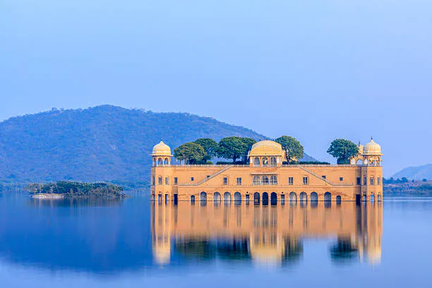Jaipur vs Udaipur : Which Rajasthan City Is Better For Holiday?