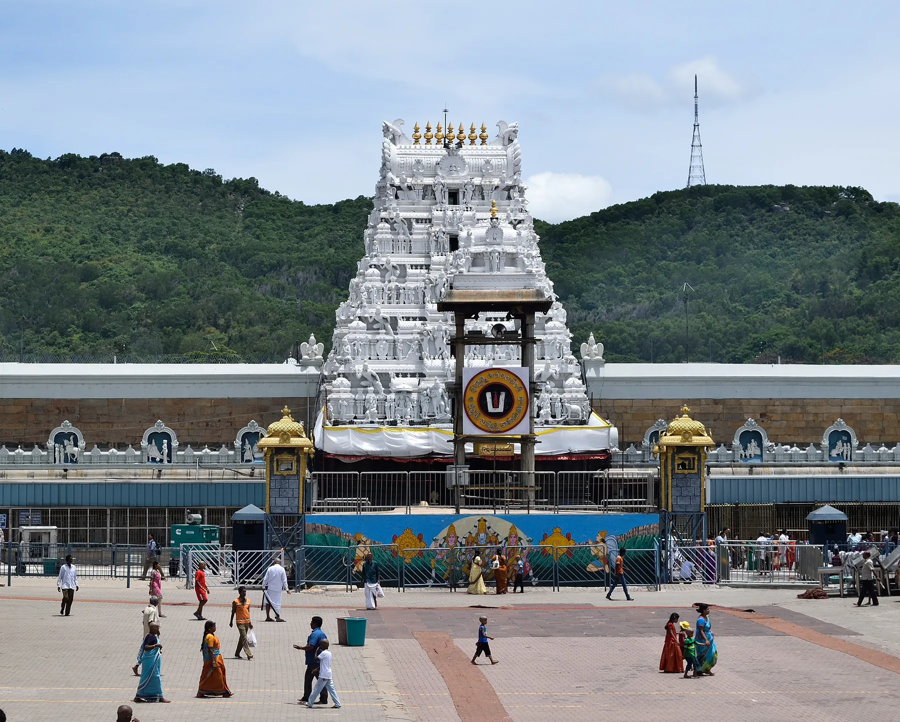 Tirumala Venkateswara temple entrance 09062015