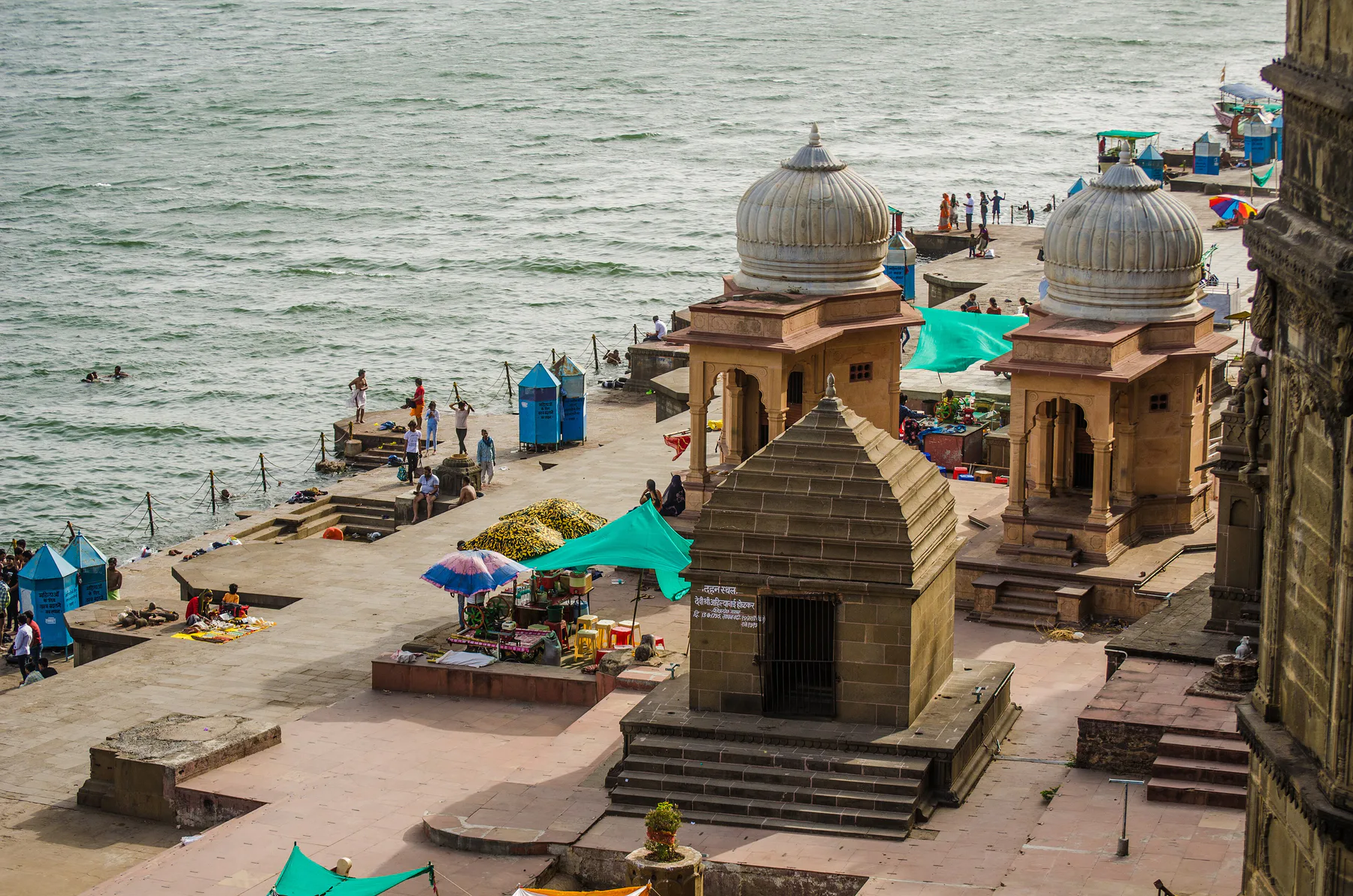 Beautiful bathing ghat at Narmada river, Maheshwar Fort